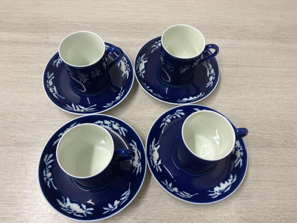 深川製磁　明染付白抜紋 突立コーヒー碗皿　
