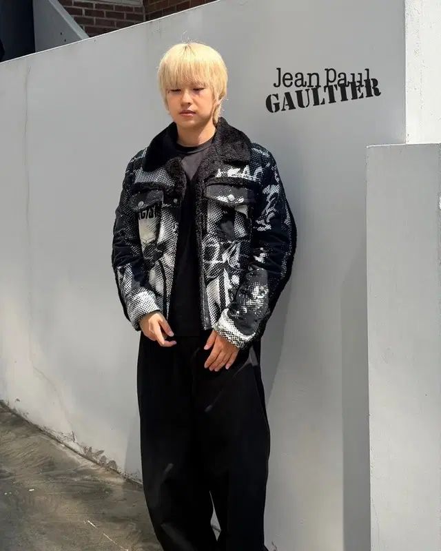 ジャン・ポール・ゴルチエ アカデミー FIGHT OR ESCAPE レイシズム シェルパ ジャケット