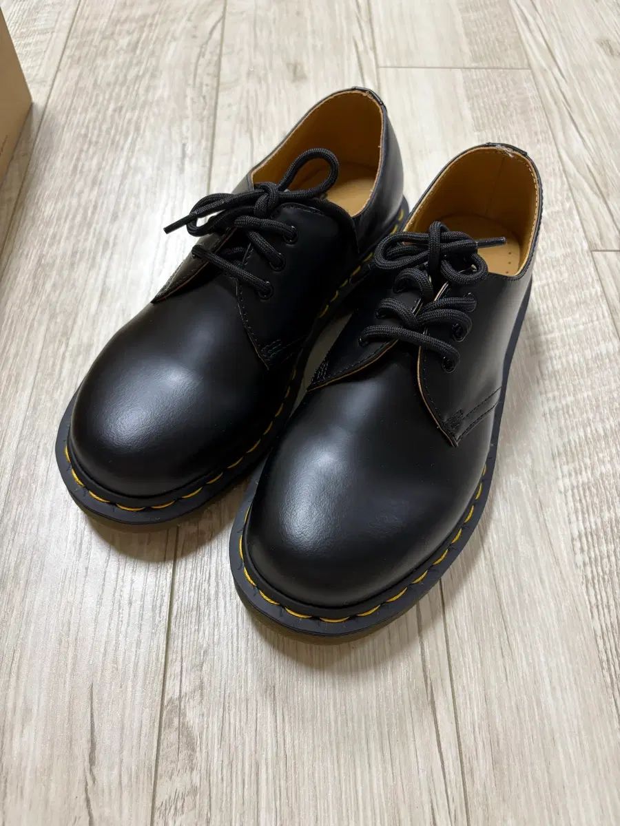DR. MARTENS 1461 3ホール スムース ブラック 230