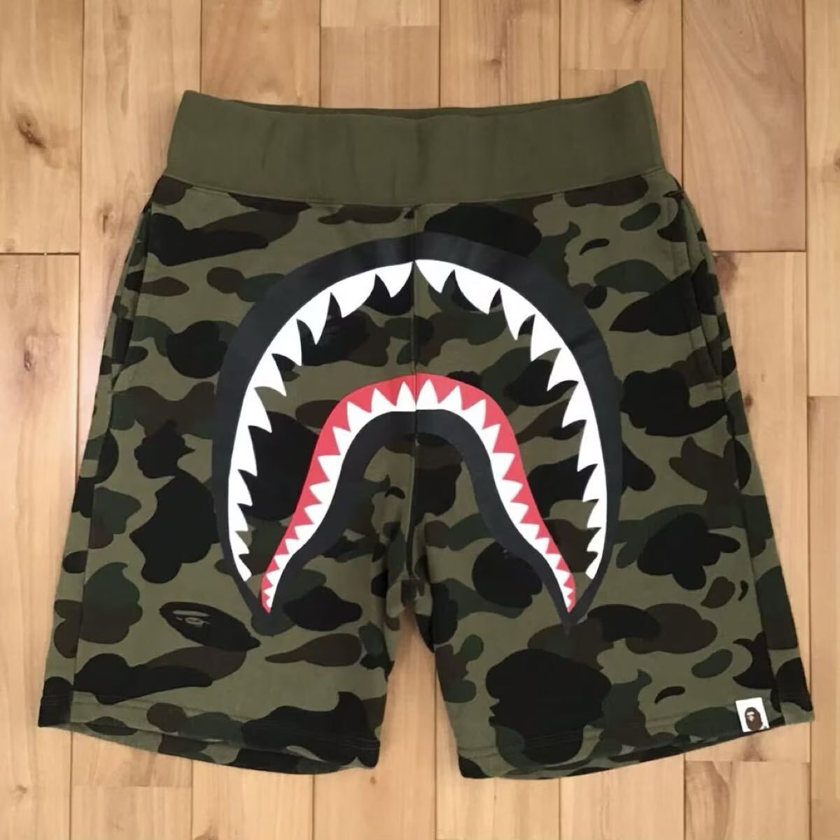 1st camo green シャーク ハーフパンツ Sサイズ a bathing ape BAPE shark shorts ショーツ エイプ ベイプ アベイシングエイプ 迷彩 kyi0