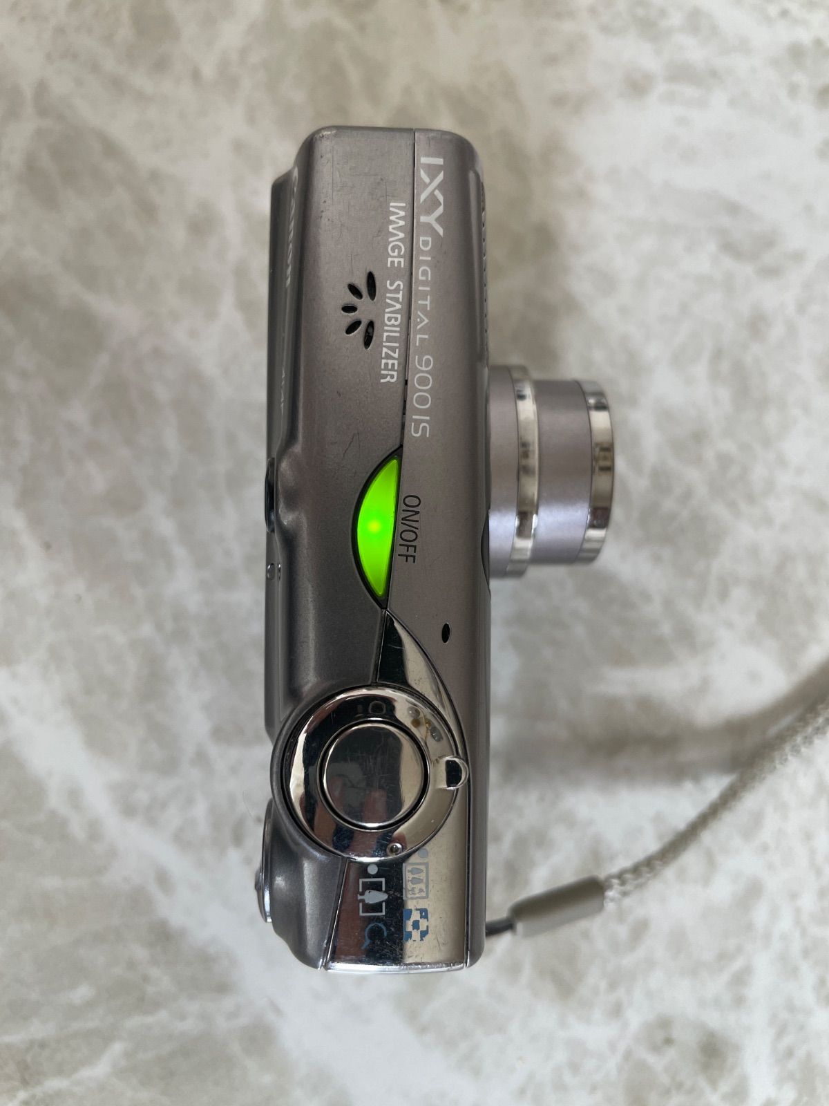 Canon IXY DIGITAL 900 IS PC1209 7.1MEGA PIXELS シルバー色