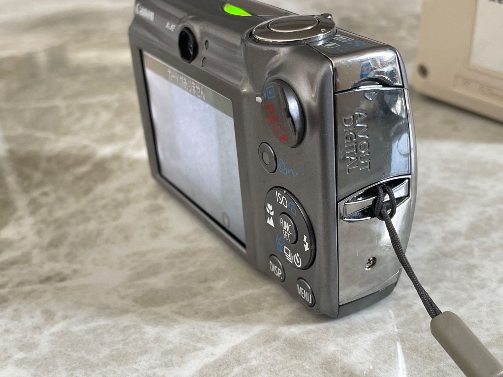 Canon IXY DIGITAL 900 IS PC1209 7.1MEGA PIXELS シルバー色