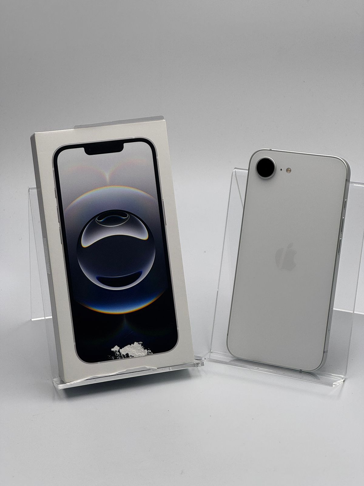 【箱付き中古A】iPhone 16e 128GB ホワイト バッテリー【100%】 SIMフリー 白ロム 51,600円