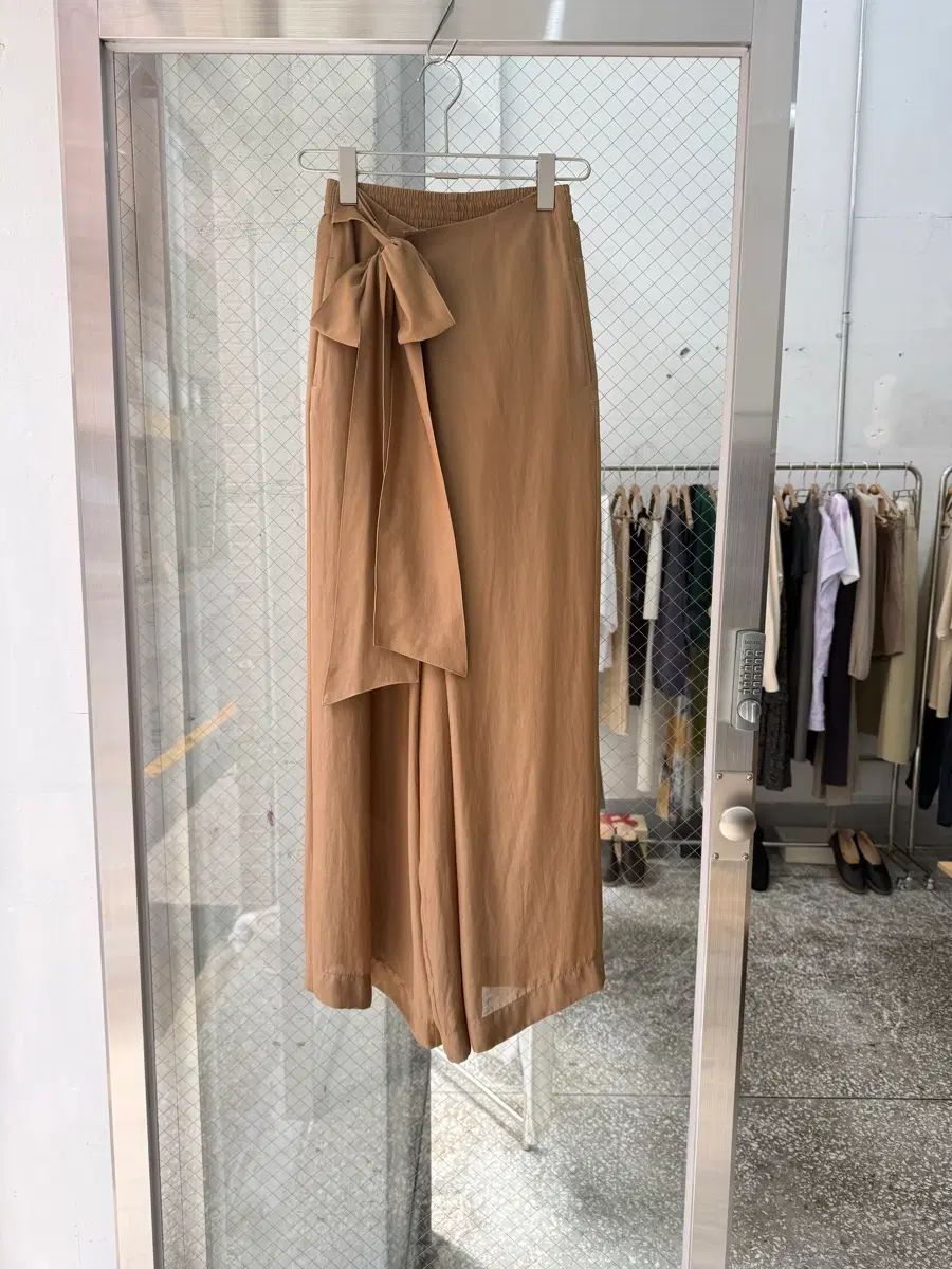 HYKE ラップレイヤードワイドパンツ