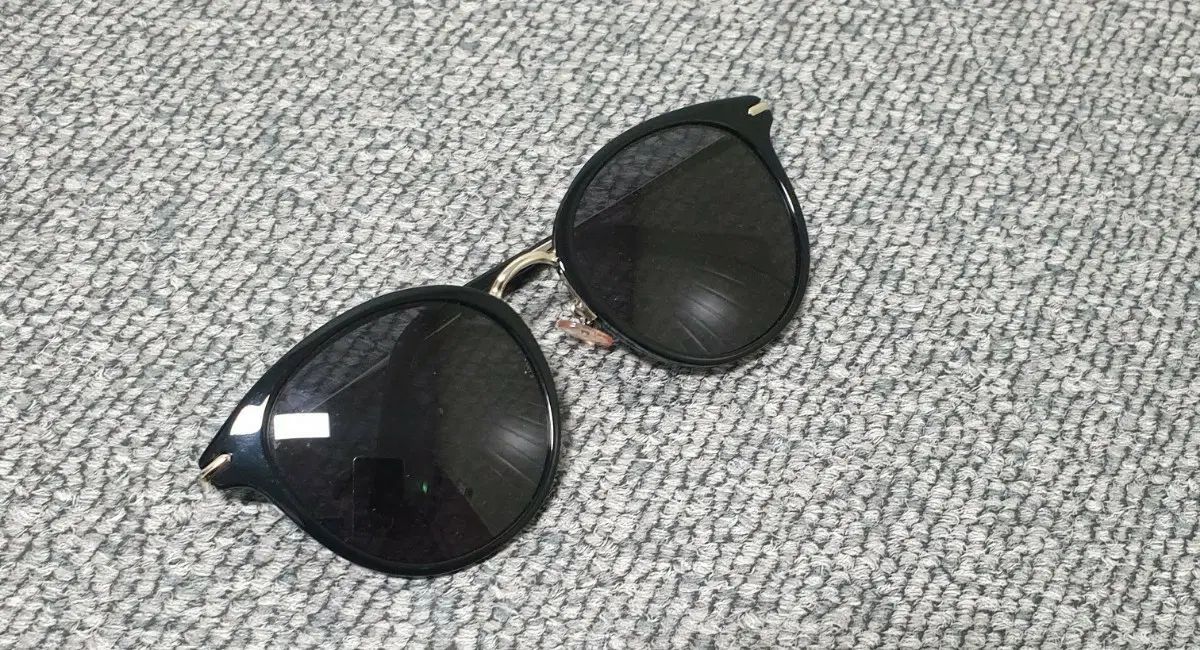 バルマン サングラス 出品