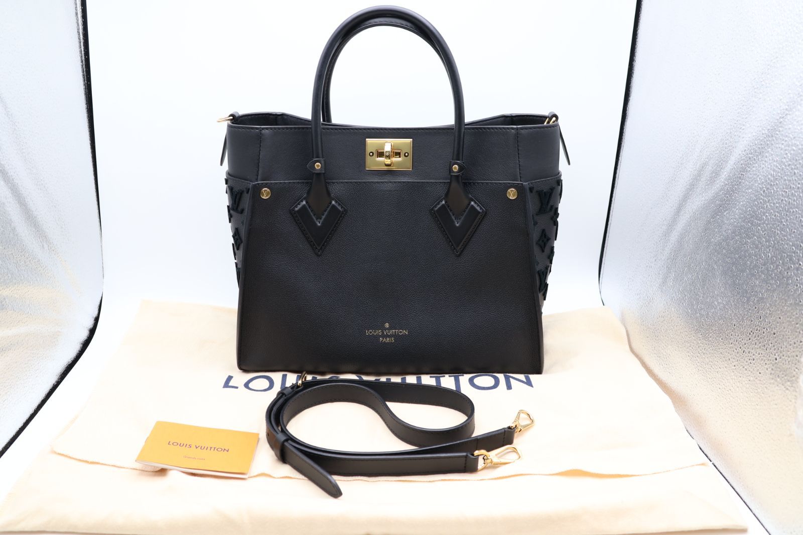 【M498】Louis Vuitton ルイヴィトン LV オンマイサイドMM ノワール M53826 保存袋付き ハンドバッグ