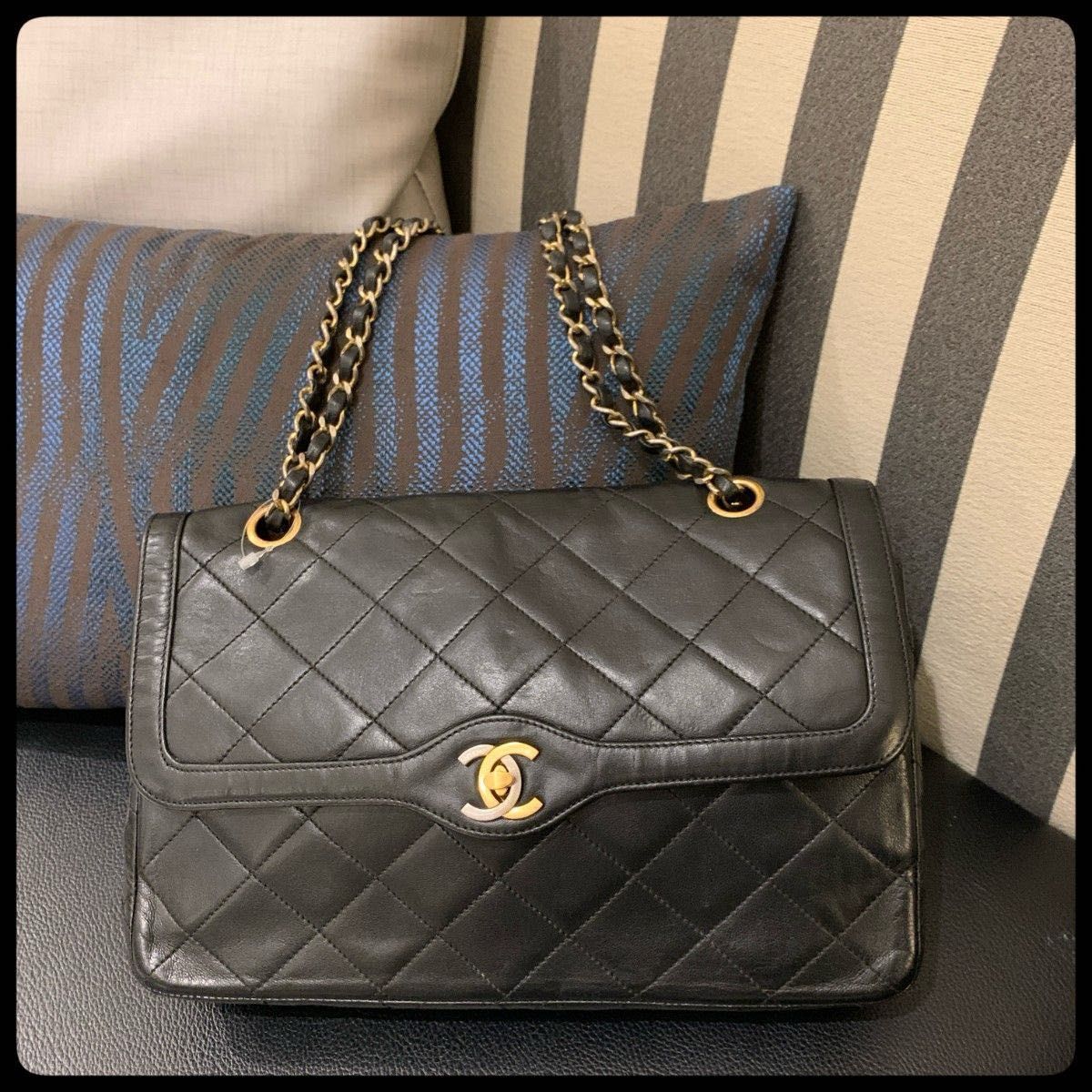 ◎本物 美品 CHANEL パリ限定 ラムスキン ターンロック ゴールド金具 チェーンショルダーバッグ ニットワンピース