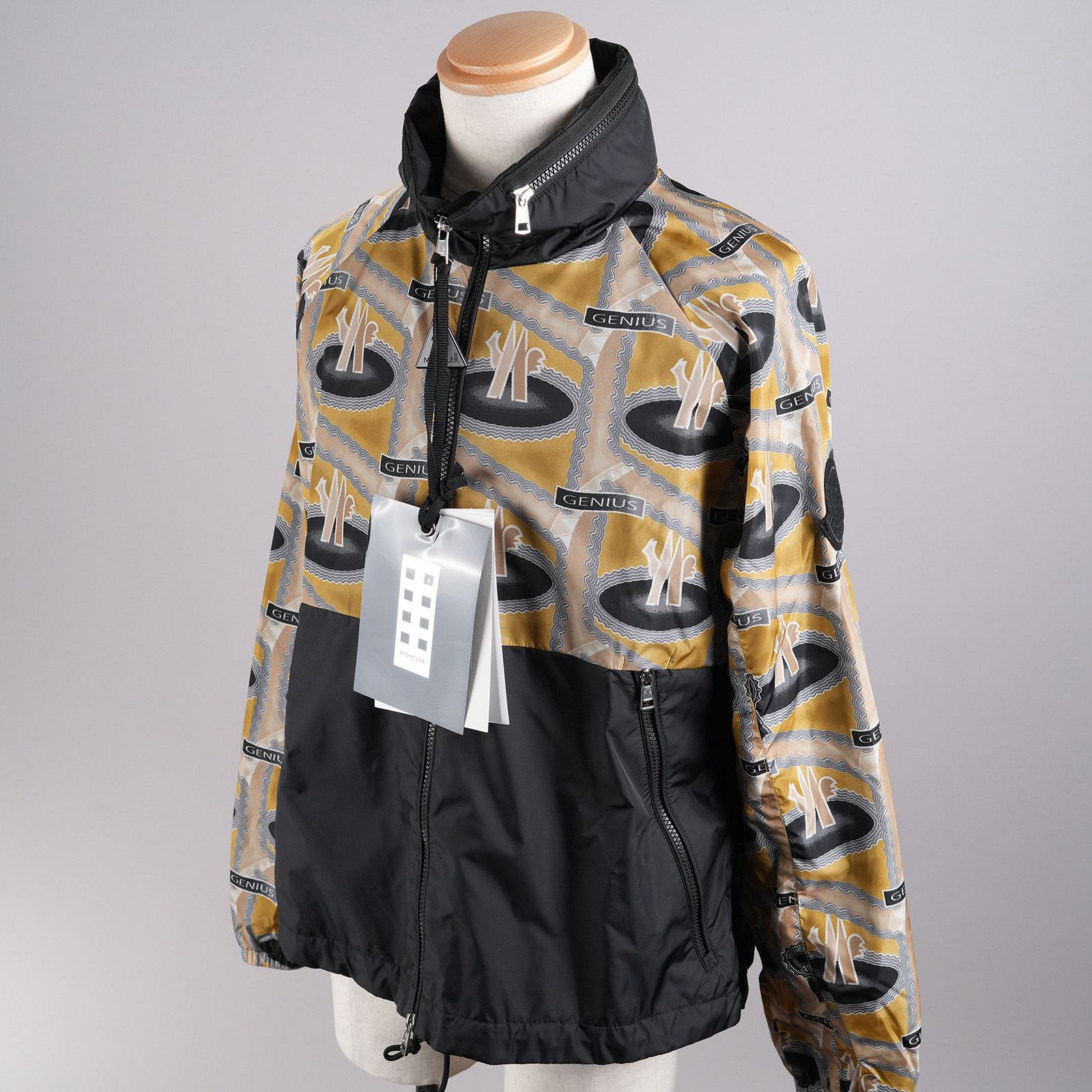 MONCLER モンクレール OCTA メンズ フード付き ナイロンジャケット サイズ2 ブラック イエロー 総柄 GENIUS 1952 紙タグ付 28,258円