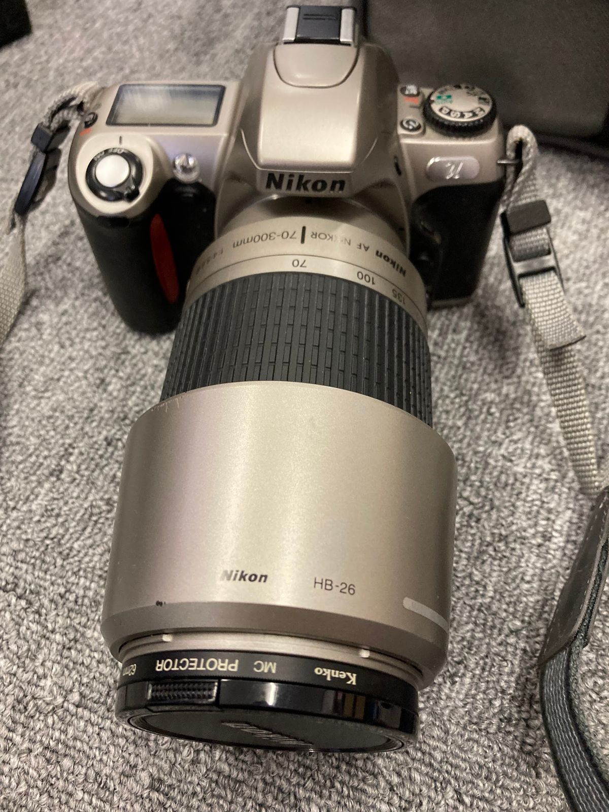 ＃【動作未確認】Nikon ニコン フィルム一眼レフカメラ レンズ2本・リモコン・専用バッグ付【カメラ2】【2】