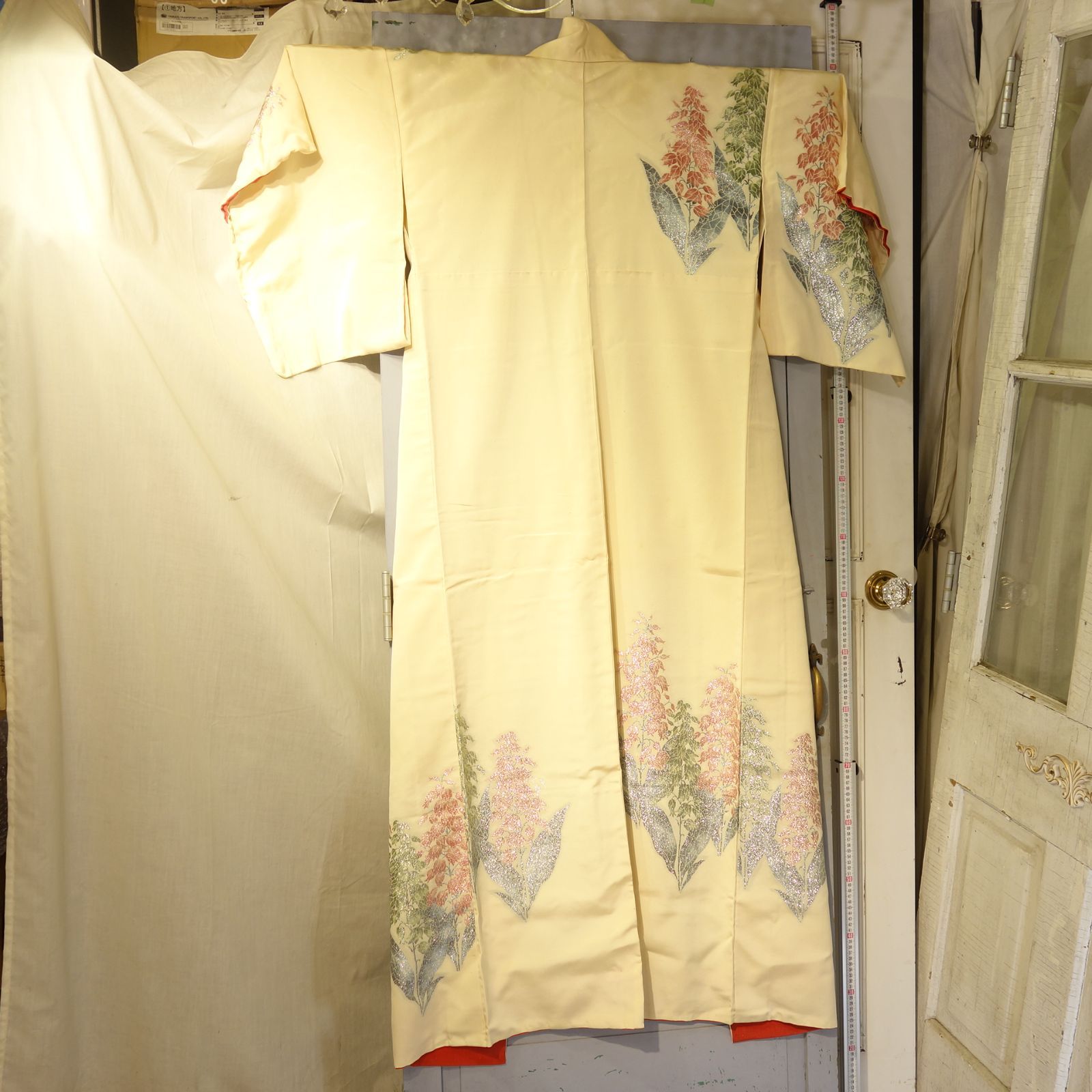 【新品・未使用】白地絵羽着物 和服 和装 着物 長期保管品 経年劣化あり リメイク素材・生地にも M387