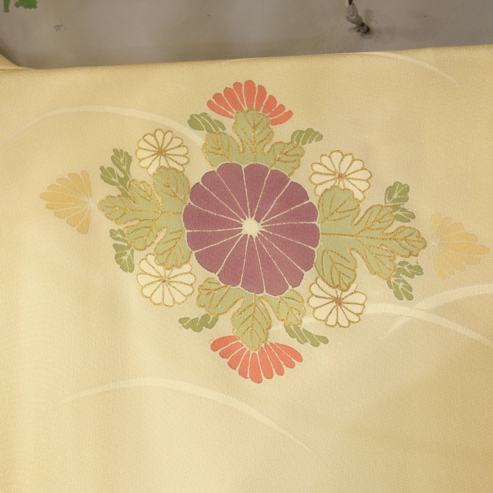 【新品・未使用】白地絵羽着物 和服 和装 着物 長期保管品 経年劣化あり リメイク素材・生地にも M387