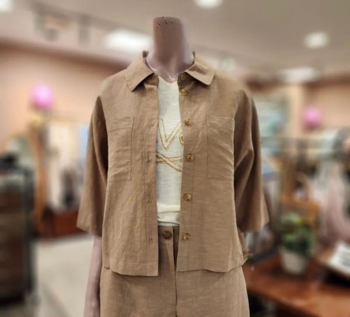 BCBG ビーシービージー 24年 リネン シャツ ブラウス 66