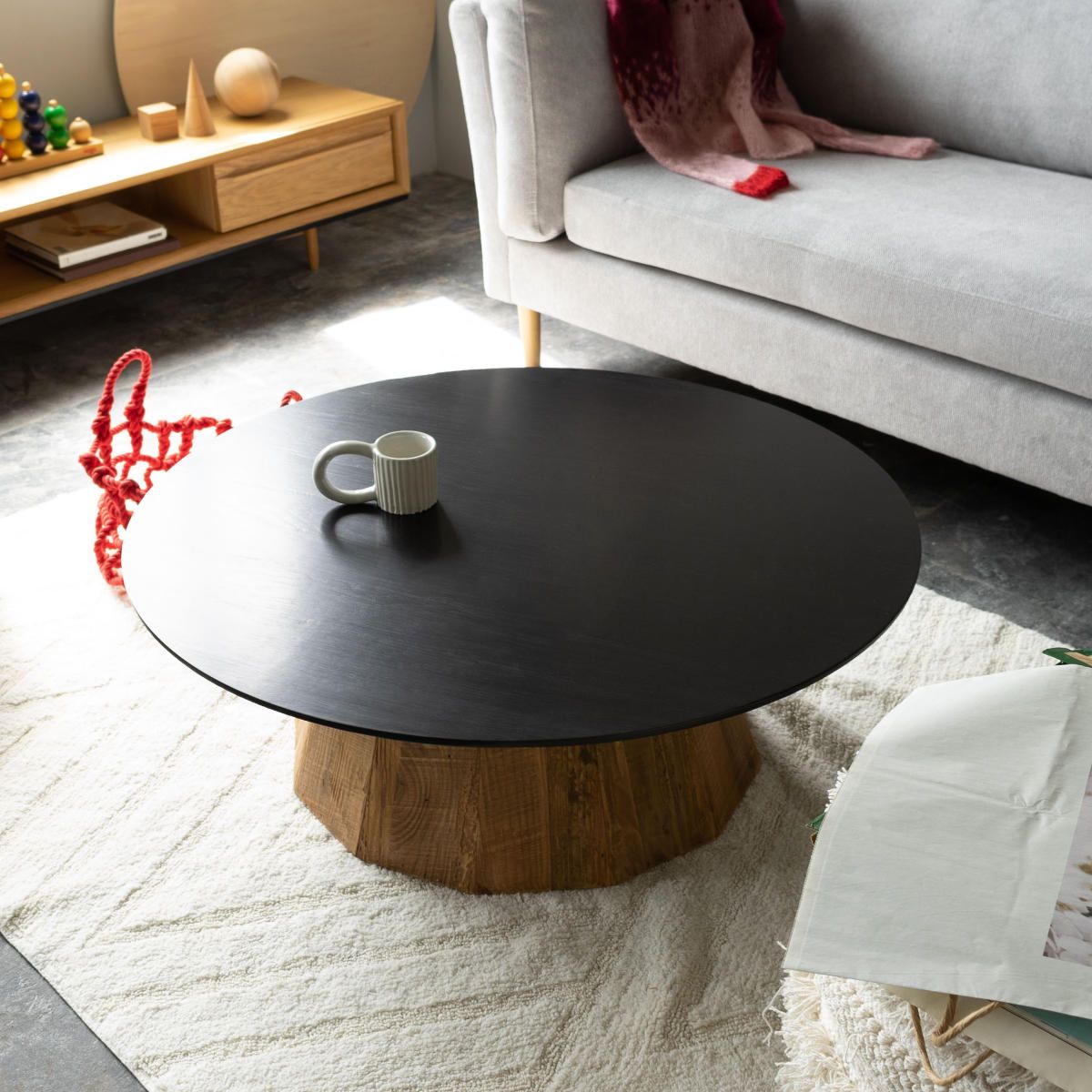 ローテーブル 高さ32cm 天然木 丸 （ 北欧 テーブル 木目調 木製 おしゃれ かわいい シンプル 円形 リビングテーブル 机 つくえ 北欧風 ディスプレイ インテリア 完成品 リビング センターテーブル 円型 新生活 ）