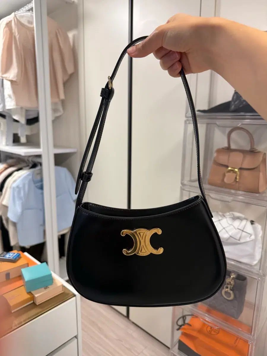 セリーヌ ティリーバッグ