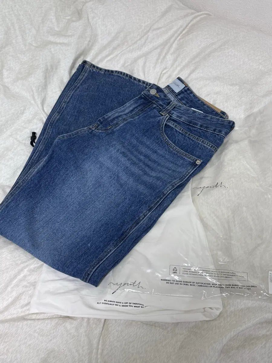 M youth ストラクチャード フレア デニム パンツ 11,537円