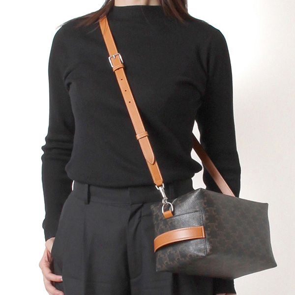 26AWモデル セリーヌ CELINE レディース クロスボディバッグ テイク・アウェイ トリオンフキャンバス【タンブラウン(トリオンフ)】 L10033C58 04LI【2026-27AW】