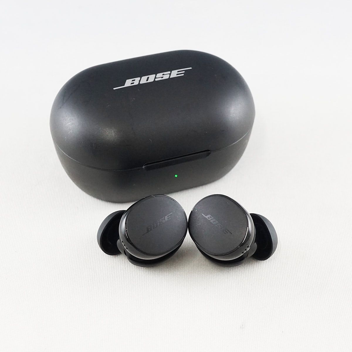 Bose QuietComfort Earbuds 完全ワイヤレスイヤホン USED美品 ノイズキャンセリング 外音取込 マイク ブラック 完動品 V2558