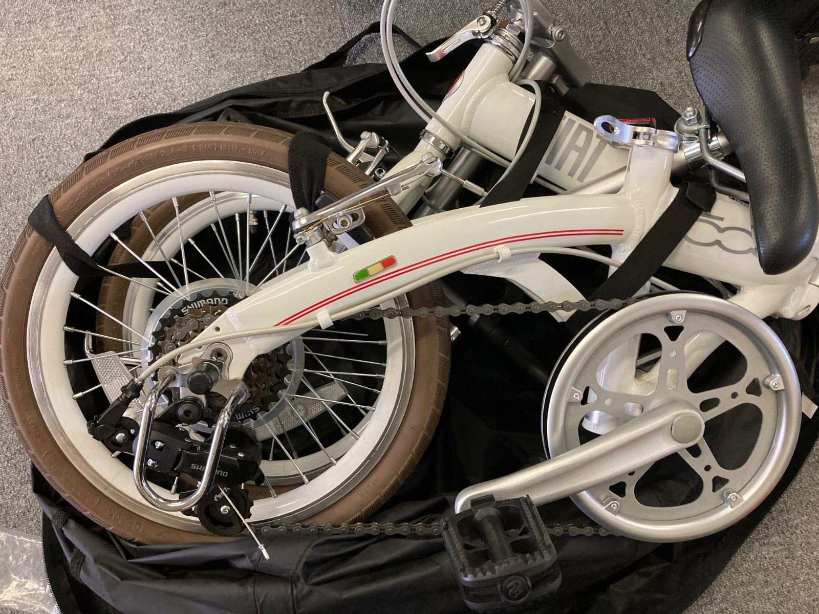 ¥ FIAT(フィアット)14インチ折りたたみ自転車　ギザプロダクツ　輪行袋付き【棚無】【4】