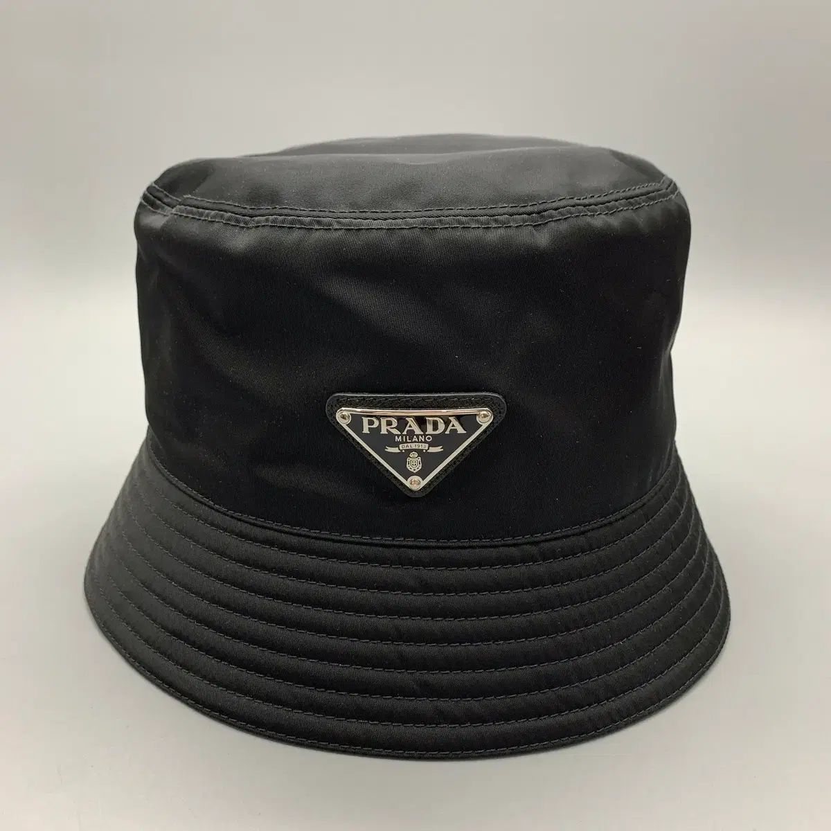 PRADA プラダ リナイロン バケットハット ブラック 2HC137