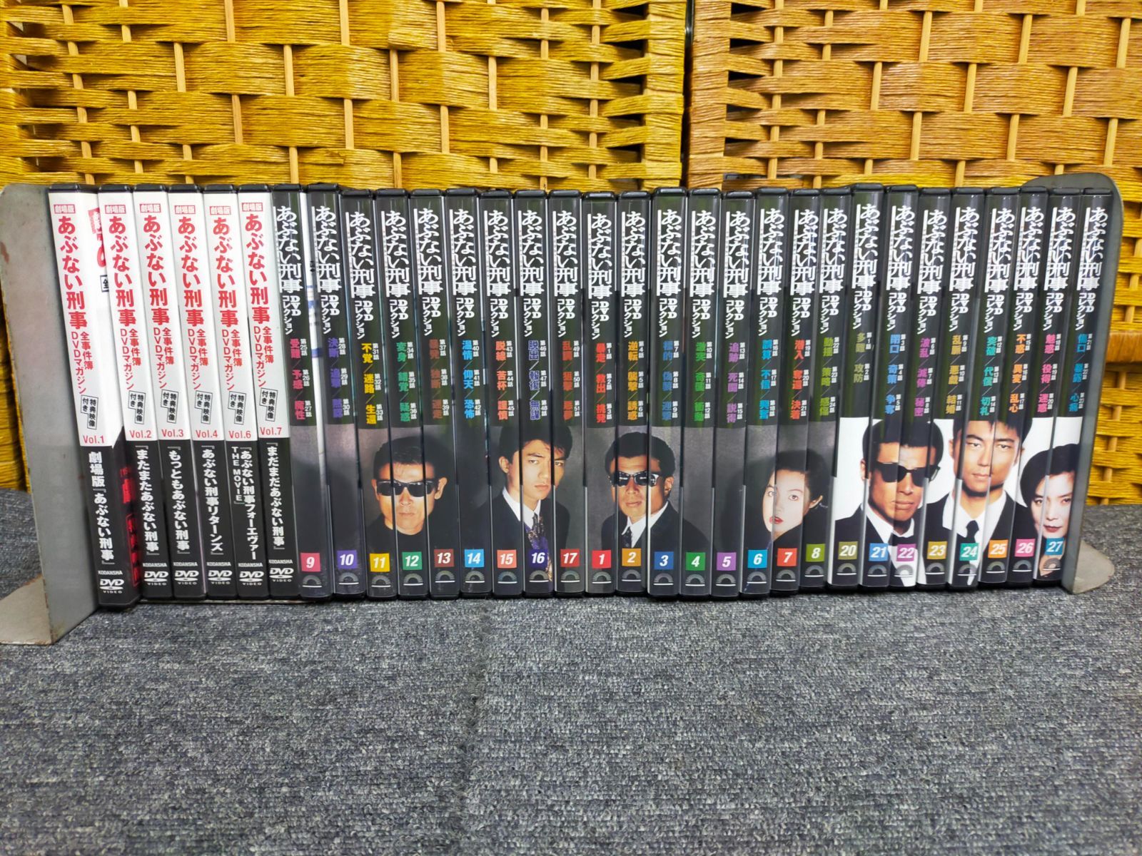 あぶない刑事 DVD 31本セット DVDコレクション1～27巻 劇場版 舘ひろし 柴田恭兵 7,400円