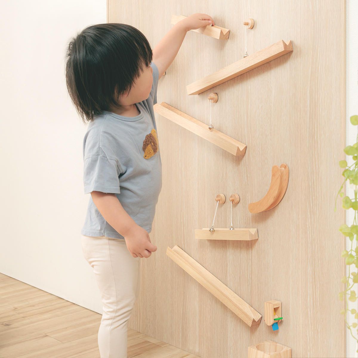 ヘヤデコロコロ 知育玩具 マグネット おもちゃ 木製 （ 知育 玩具 マグネットトイ 磁石 木のおもちゃ ベビー 赤ちゃん 子ども ギフト プレゼント 木製おもちゃ キッズ ビー玉 転がす インテリア おしゃれ 出産祝い ）