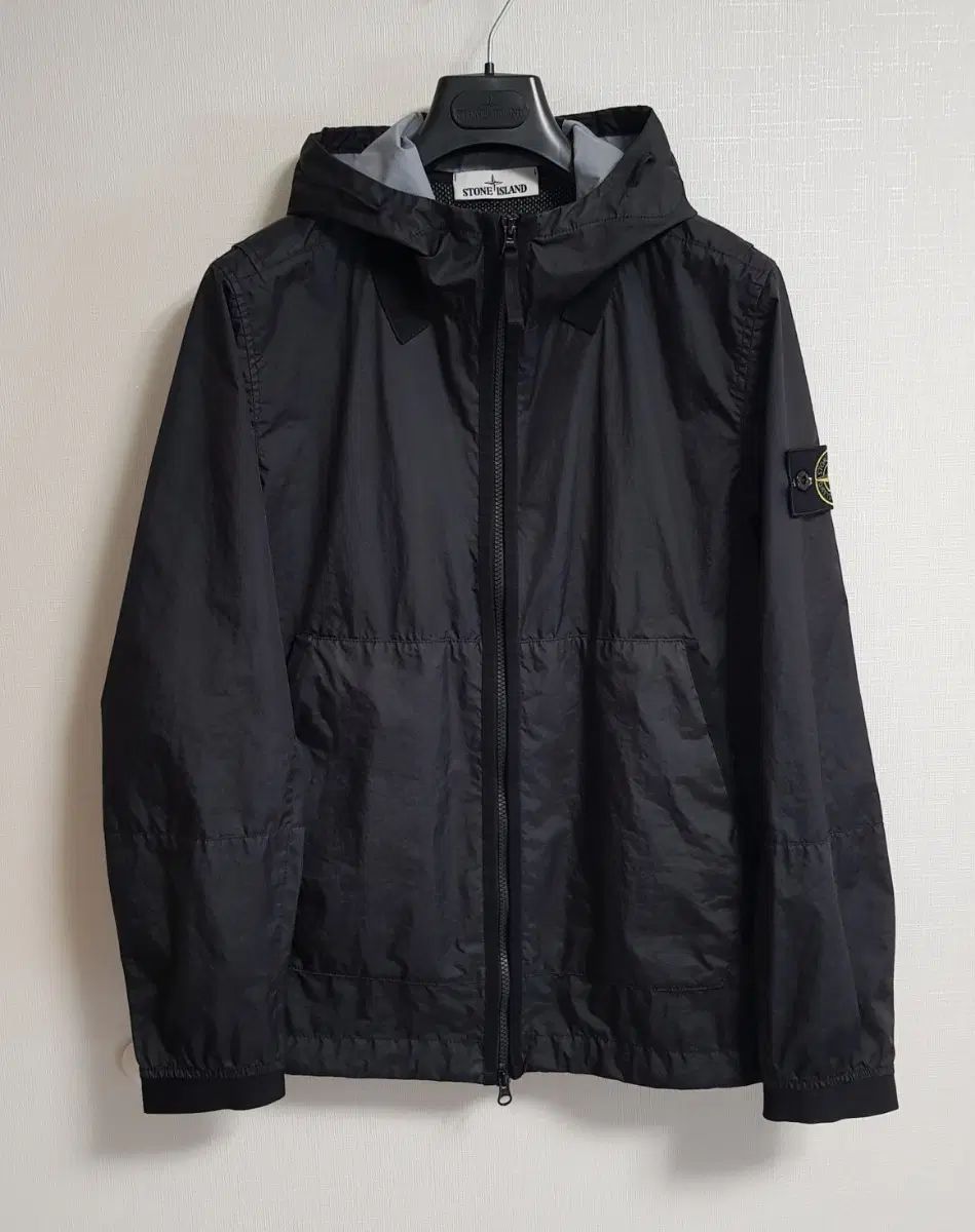 STONE ISLAND ストーンアイランド 40523 メンブラーナ 3L TC ブラック (S) 56,157円