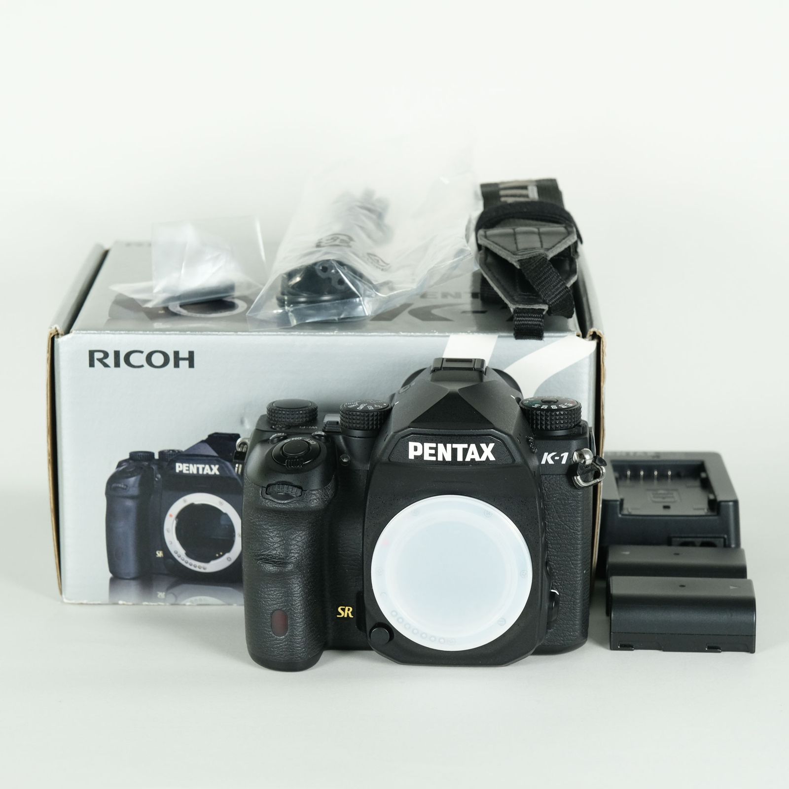 [良品 | シャッター数3,000回｜バッテリー2個付] PENTAX K-1 | PENTAX Kマウント