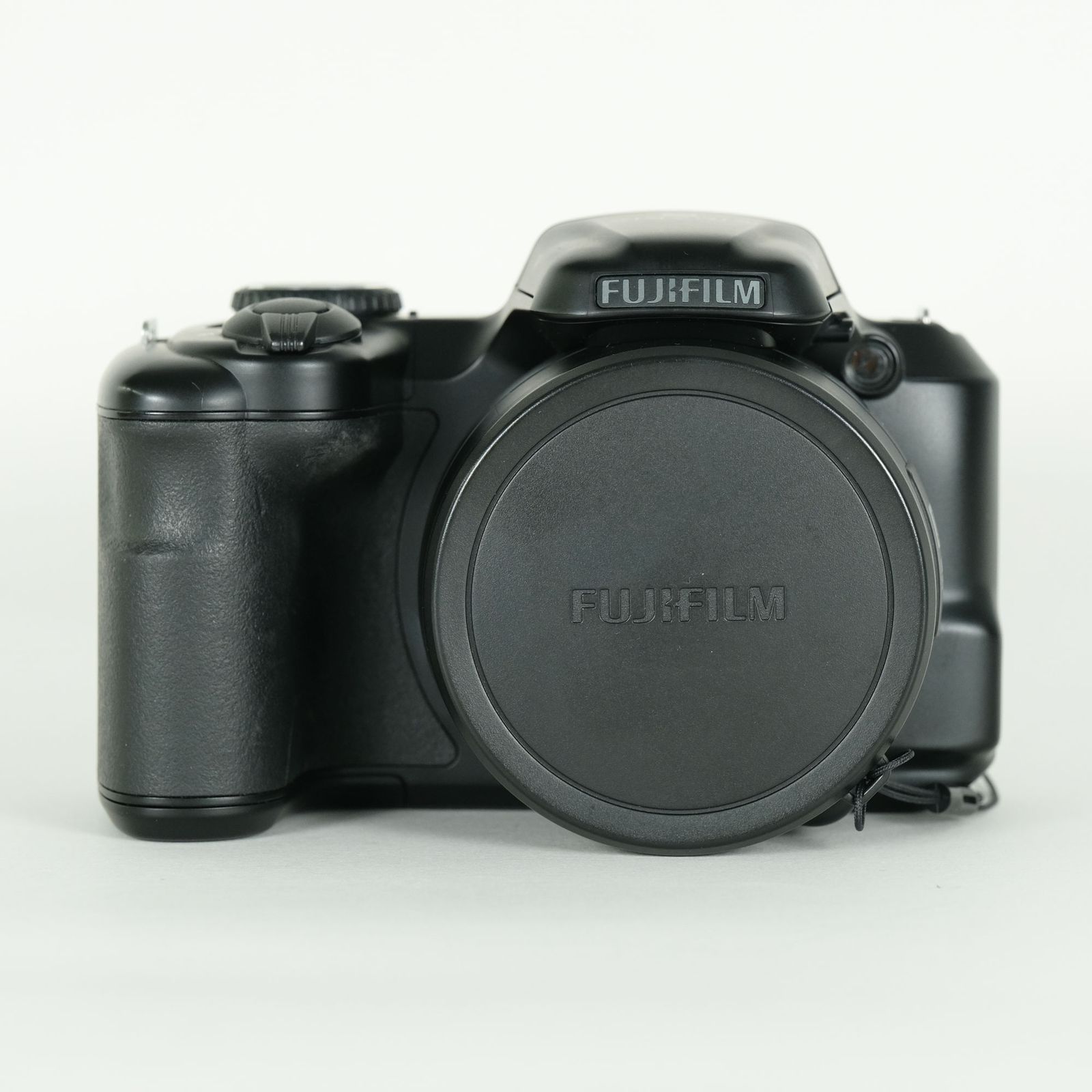 [良品] FUJIFILM FinePix S8600 ブラック | コンパクトデジタルカメラ 10,260円