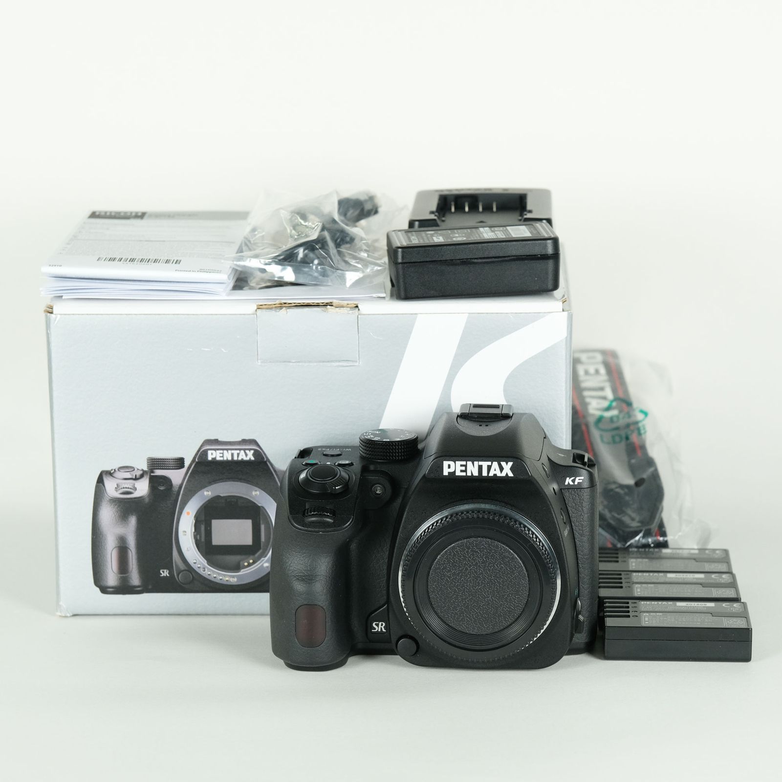 [Good Condition | 435 Shutters | 3 Batteries Included] PENTAX KF | PENTAX K Mount