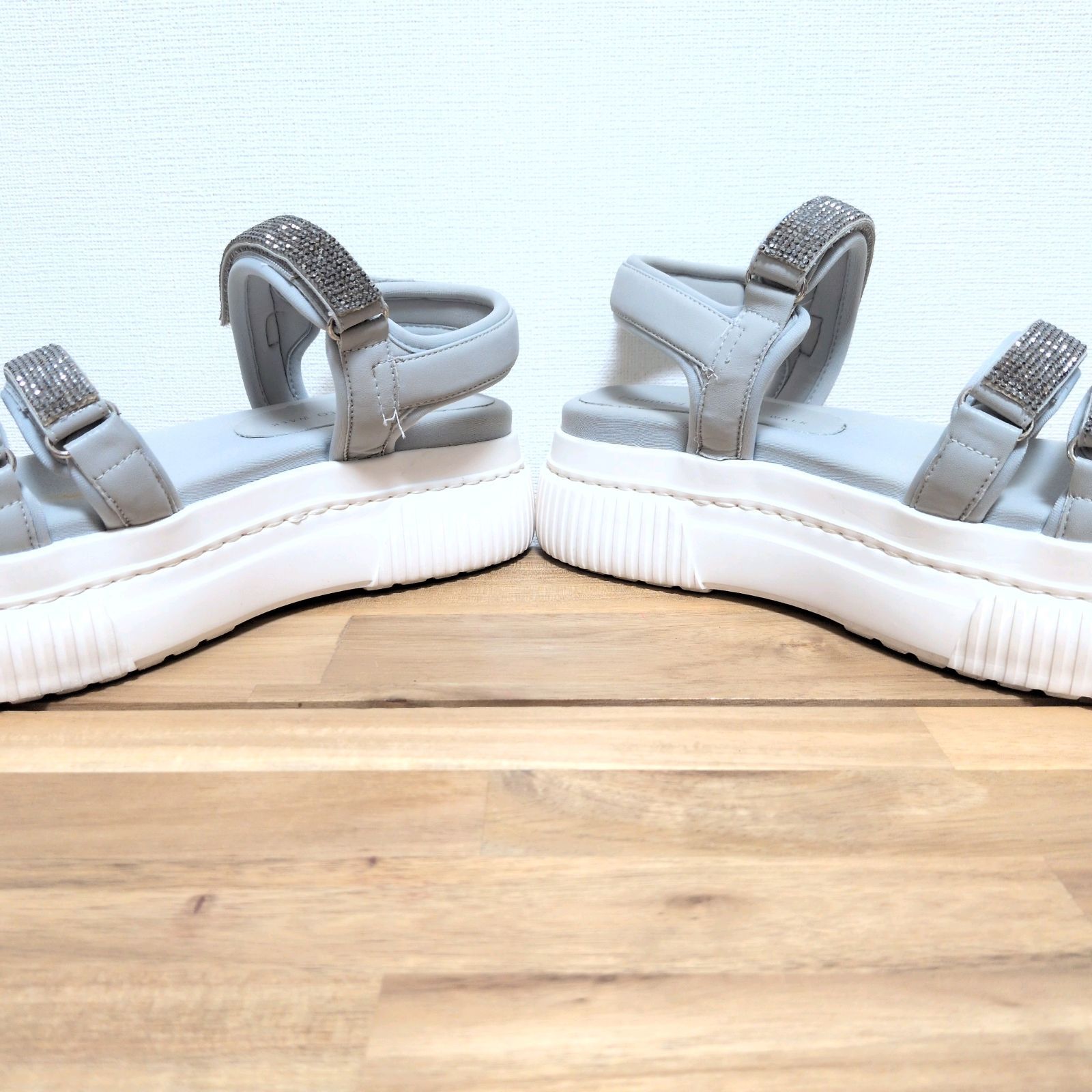 https://assets.mercari-shops-static.com/-/large/plain/2JVfzUmCpGZmXwvH48xksW.jpg@jpg