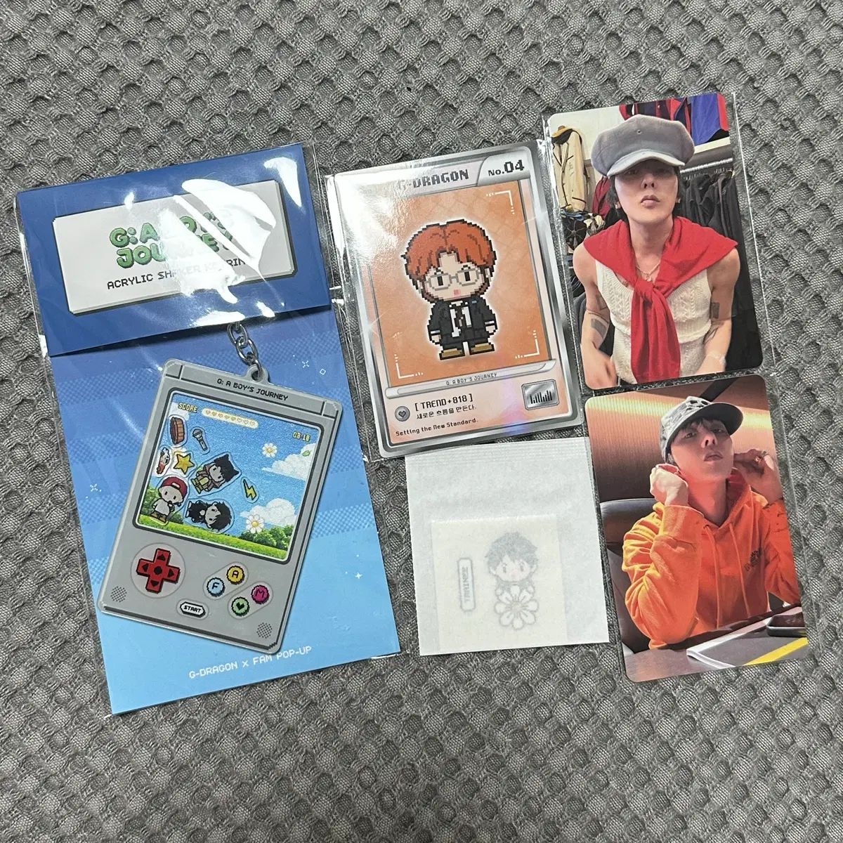 G-DRAGON（ジードラゴン） GD ファム ポップアップ グッズ トレカ キーホルダー まとめ 出品