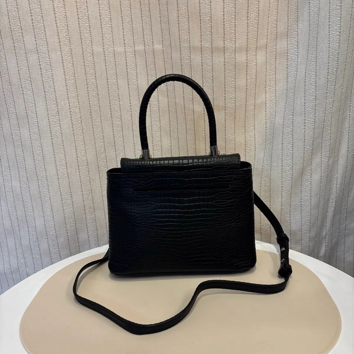 正規品KUHO クホ クロコエンボス トートバッグ 10,740円