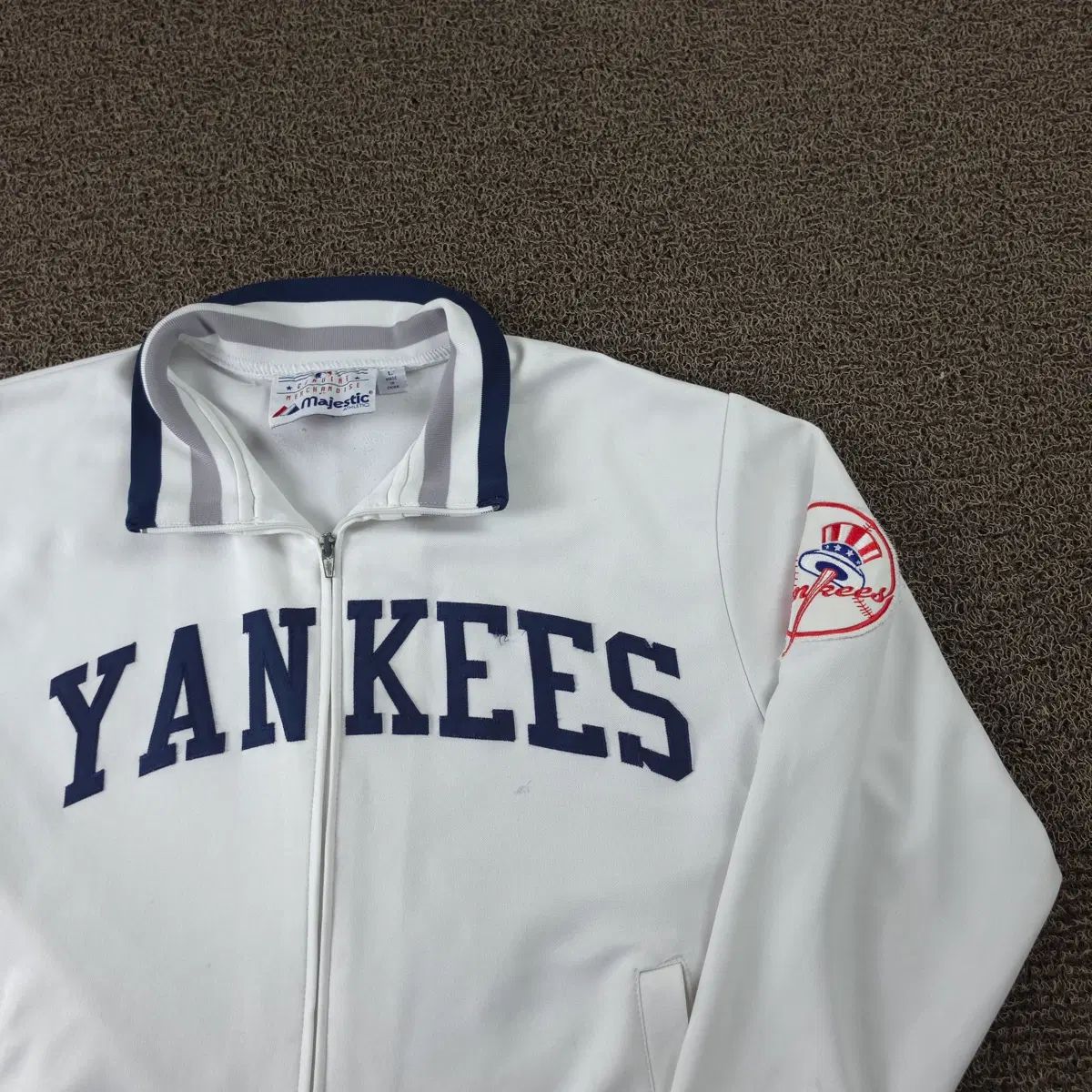 マジェスティック NEW YORK ヤンキース ビックロゴ オーバーサイズ トラック ジャケット 6,202円
