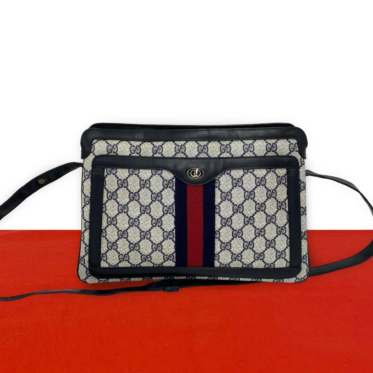 極 美品 GUCCI グッチ オールドグッチ シェリーライン GG ロゴ 柄 レザー 本革 ショルダーバッグ サコッシュ ネイビー レッド 36831