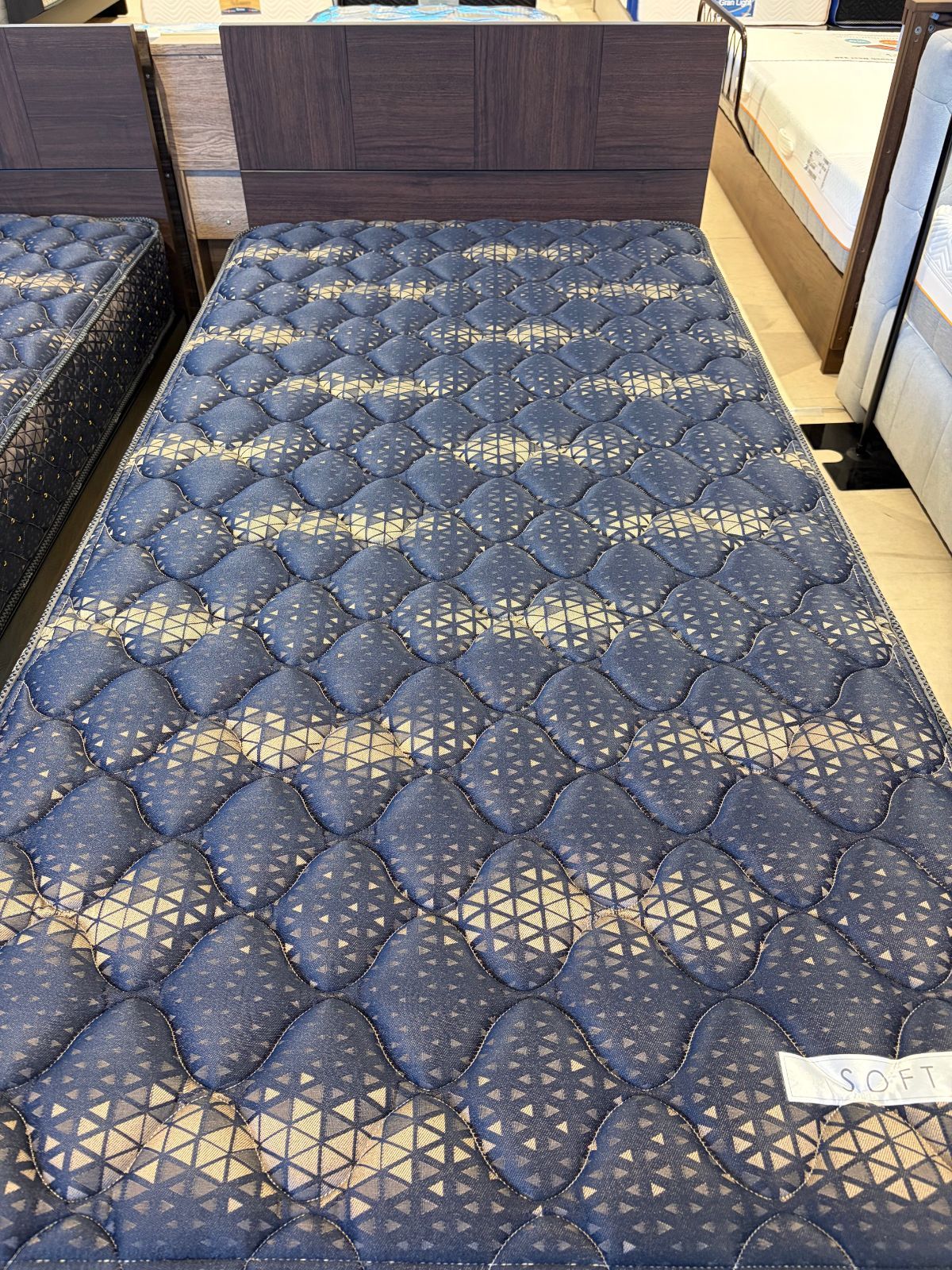 サータ　シングルベッド