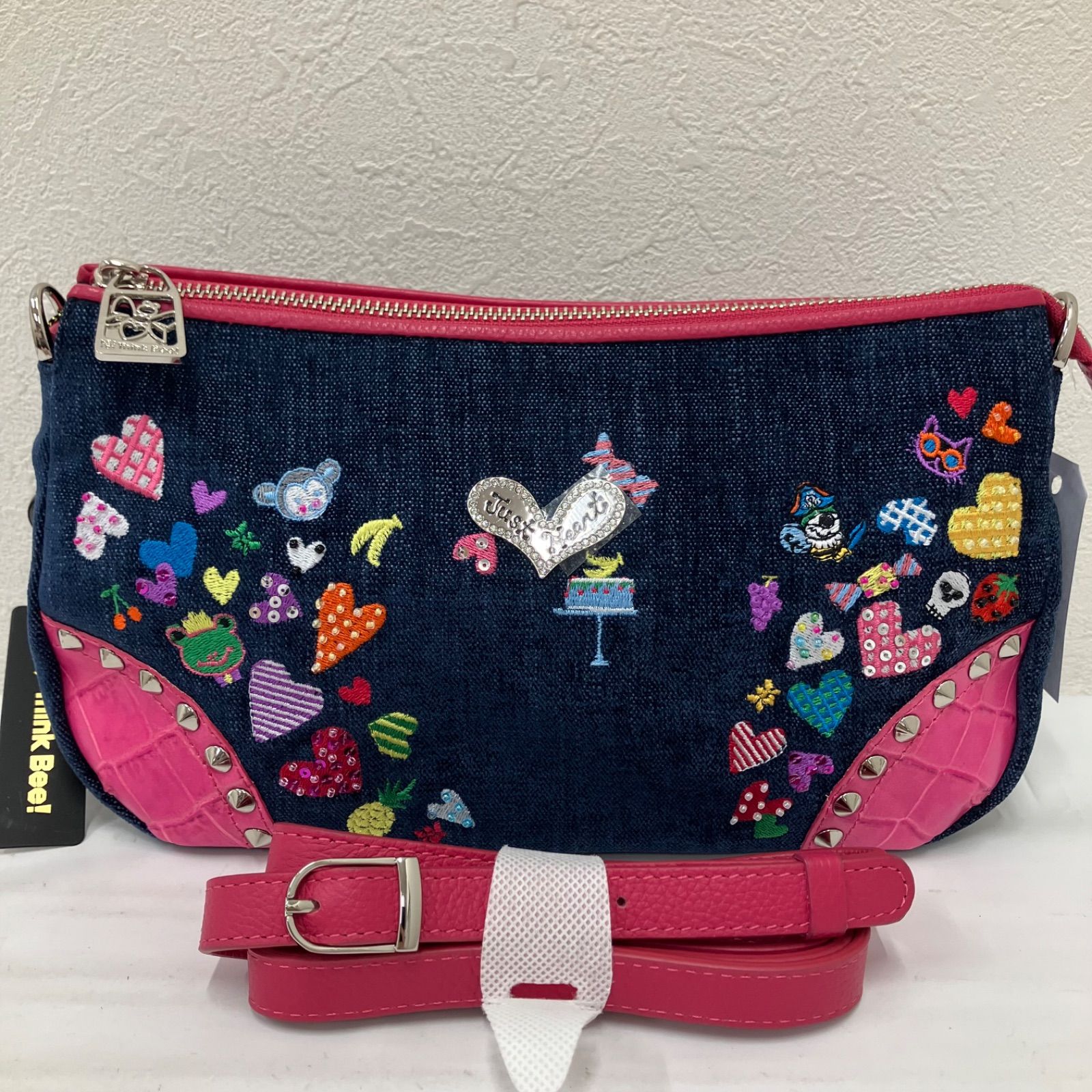 7549　【美品】　Think Bee!　シンクビー！　タグ付き　バズミックス　ショルダーバッグ　デニム　ピンク　ブルー　レザー　クロコ型押し　スタッズ　刺繍　ビーズ　スパンコール　ハート　レディース　ゴブラン織り 12,000円