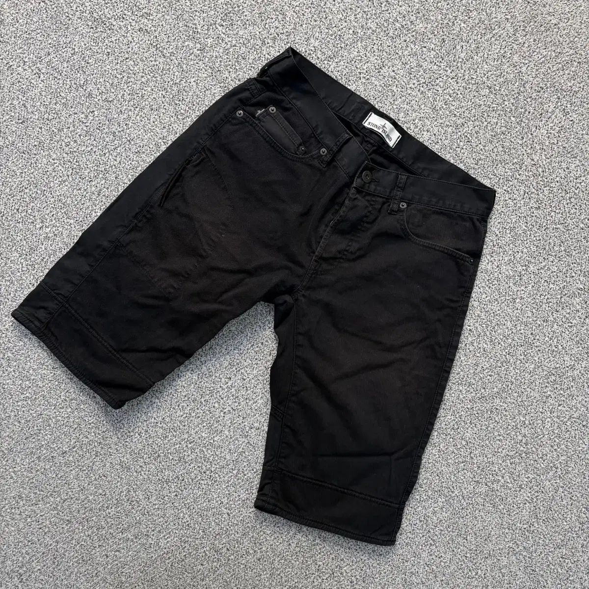 082 STONE ISLAND ストーンアイランド ブラック デニム コットン ハーフパンツ 0820J2