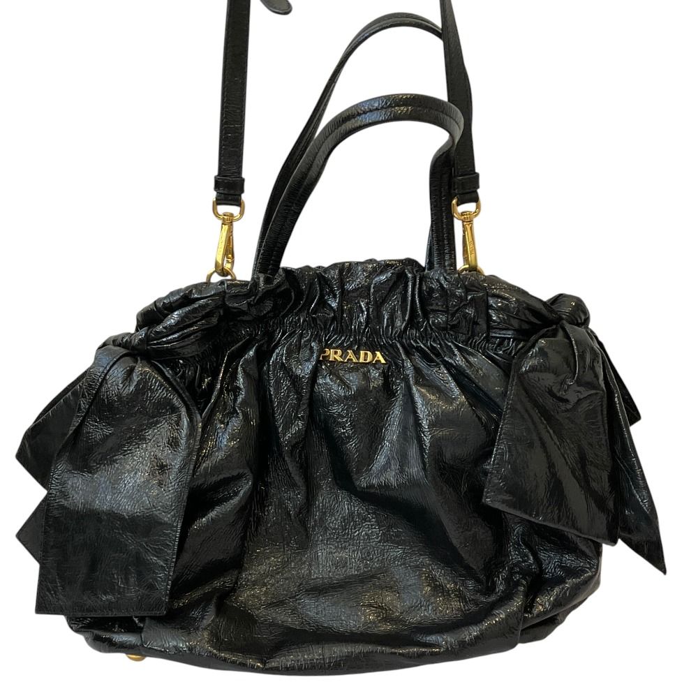 良品 PRADA プラダ パテントレザー シワ加工 サイドリボン 2way ショルダーバッグ BN1760 ブラック レディース 古着 中古 USED