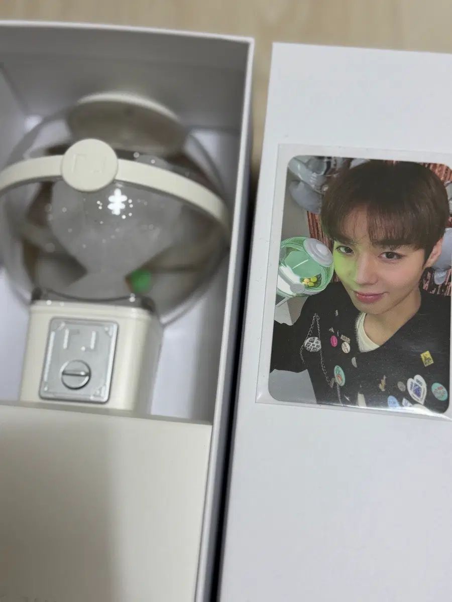 パク・ジフン(PARK JIHOON) ペンライト 뽑봉 (トレカ含む) 【公式直営