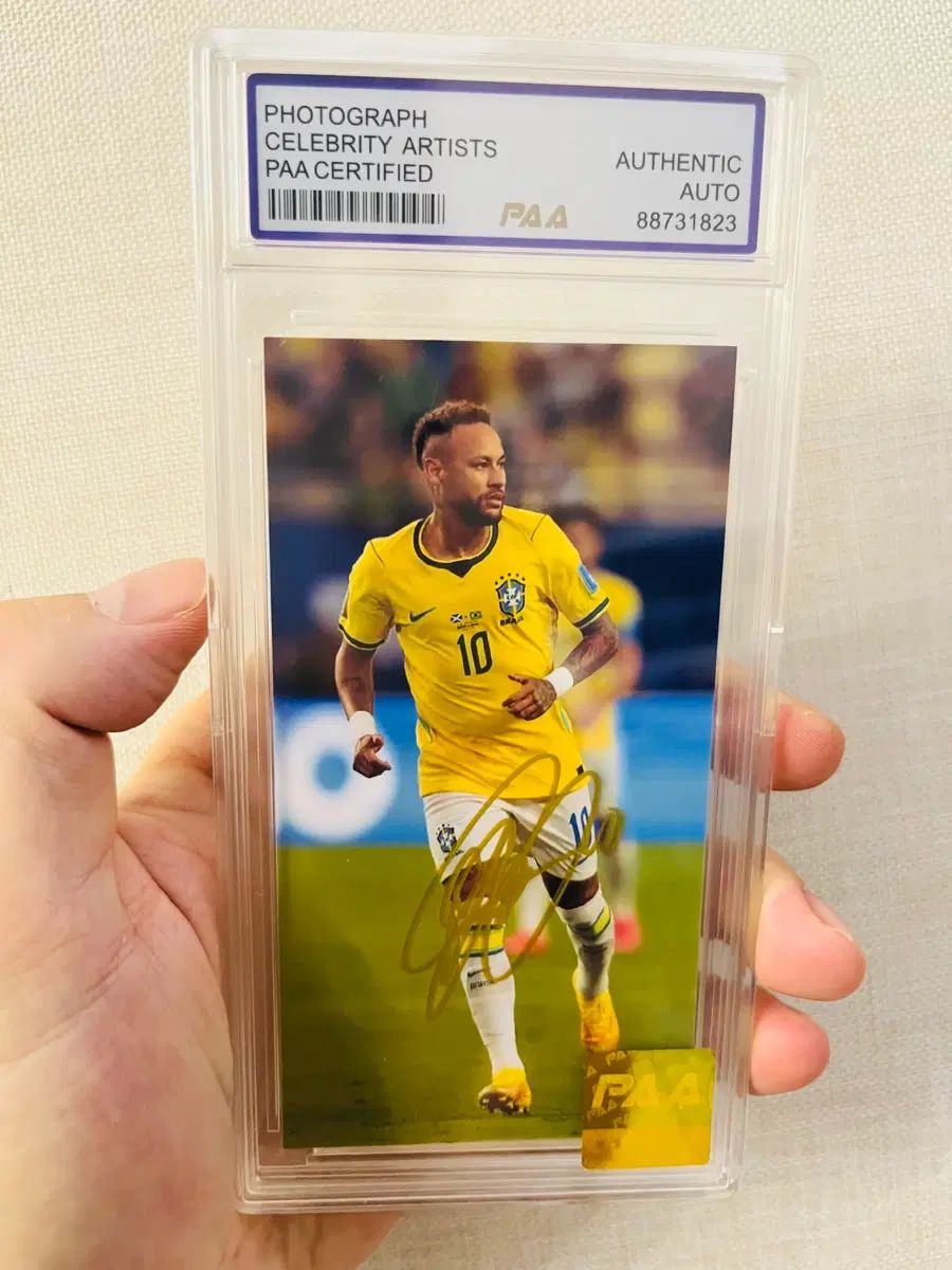 ネイマール サイン入り トレーディングカード | PAA 販売 ケース 含む | コレクション用 高品質