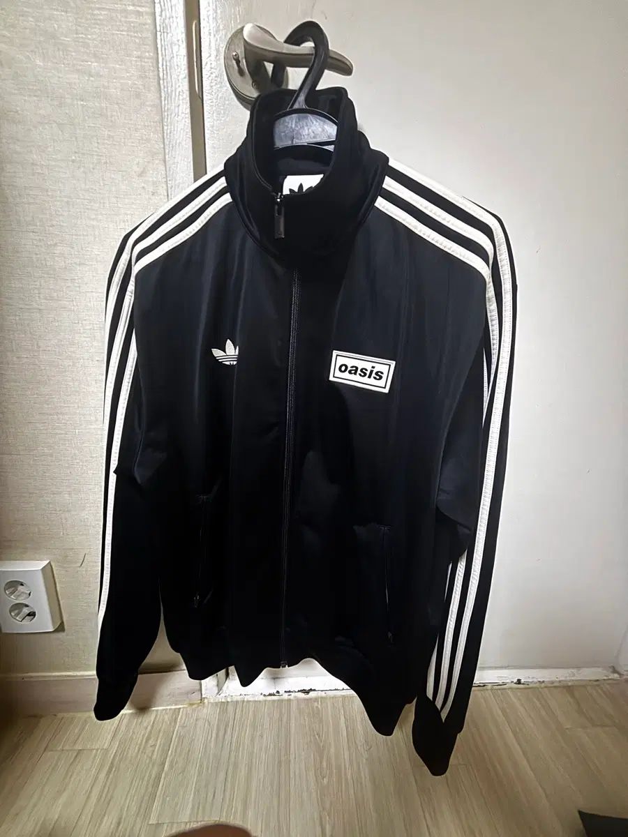 アディダス オアジス ジャージ ブラック kr m