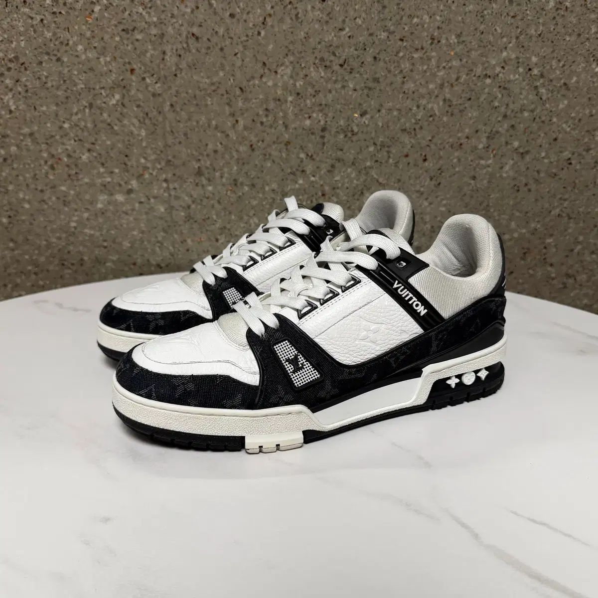 8 5 Louis Vuitton ルイヴィトン モノグラム トレーナー スニーカー