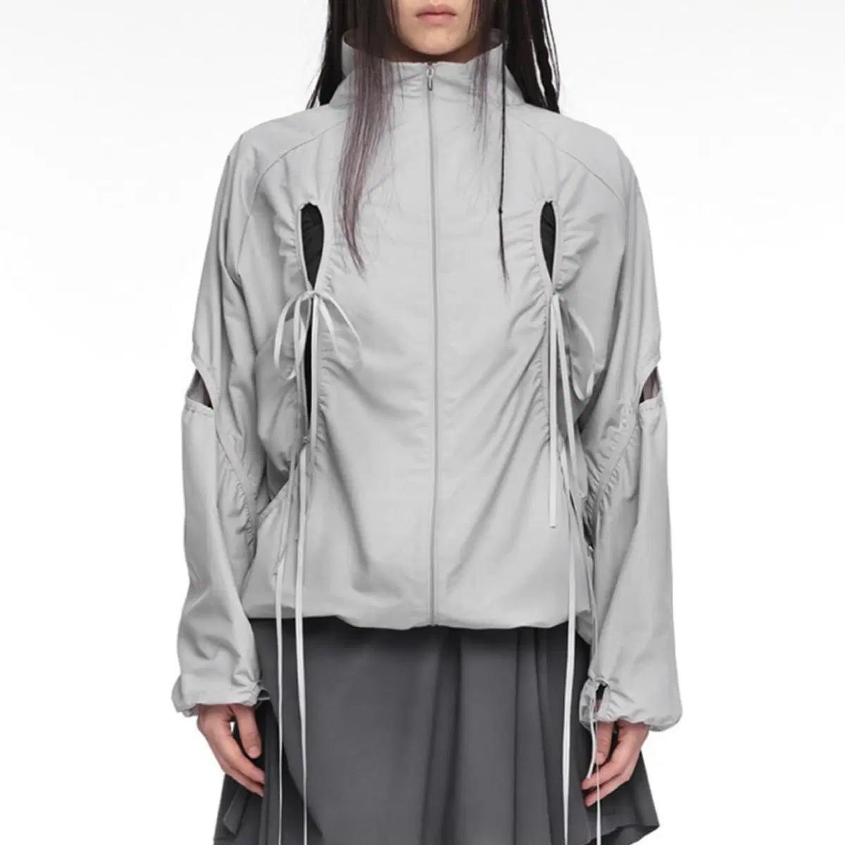 NACHE CUT OUT ウィンドブレーカー ライトグレー 9,609円