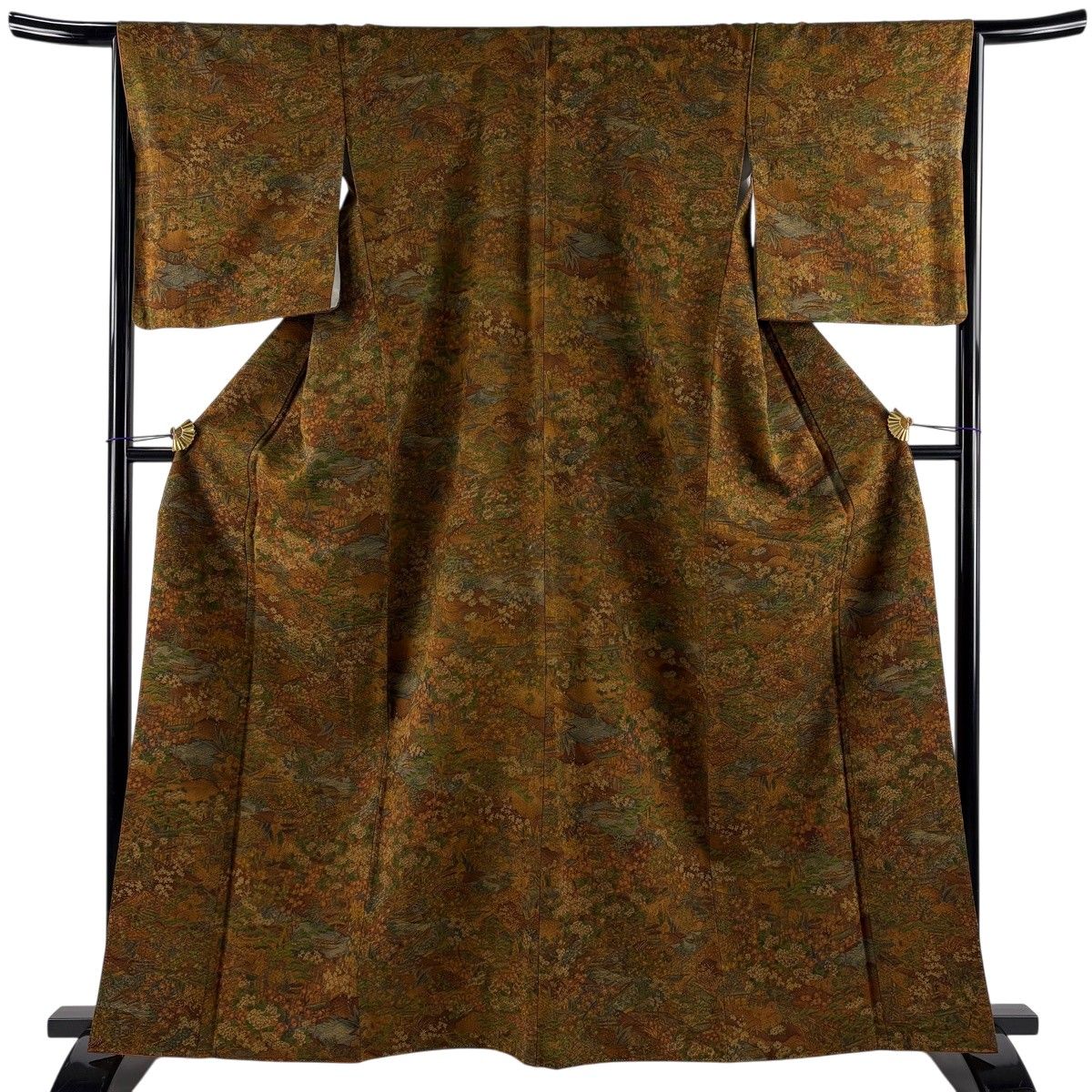 【美品】 小紋 身丈163cm 裄丈66cm M 袷 樽本伊勢蔵 落款 証紙 建物 草花 山吹茶色 正絹 名品 【中古】