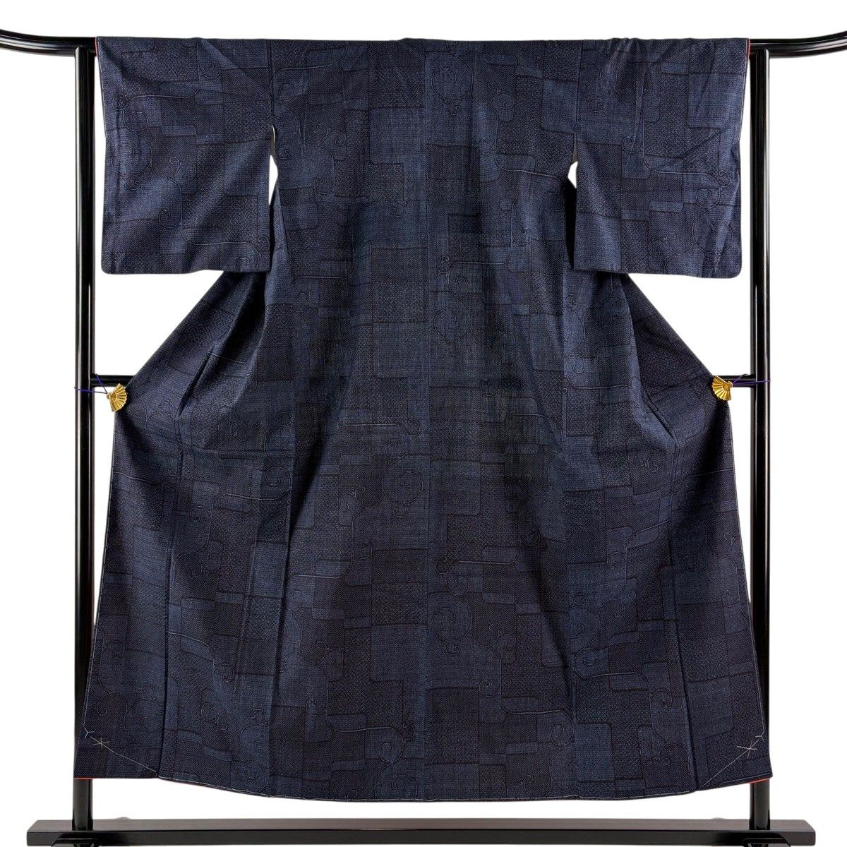 【美品】 結城紬 身丈151.5cm 裄丈62.5cm S 袷 本場結城紬 証紙 唐草 紺色 正絹 逸品 【中古】 33,020円