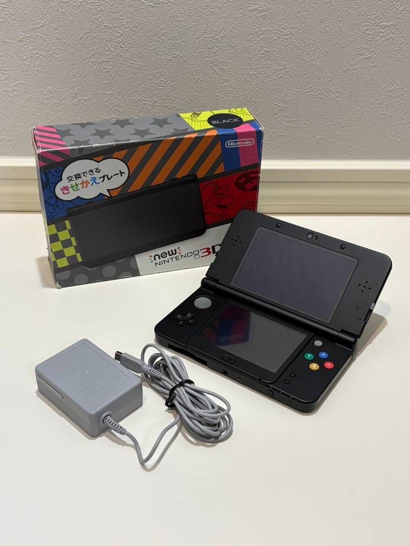 任天堂 new Nintendo 3DS KTR-001 ブラック 付属品付 初期化済み