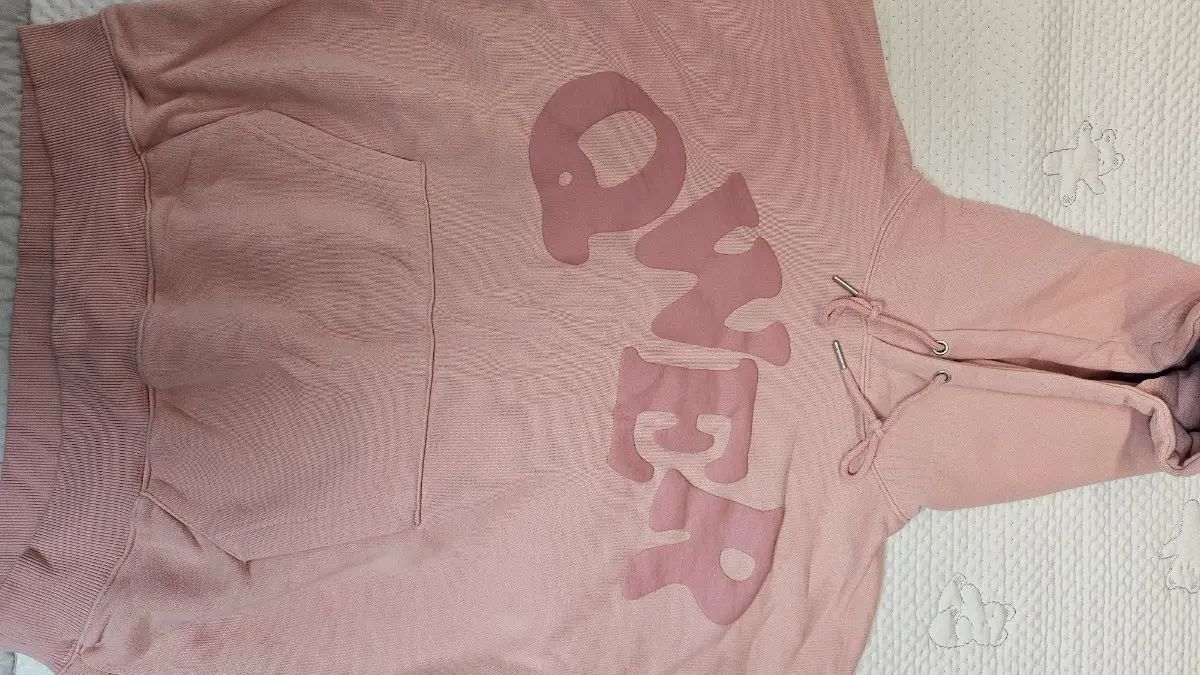 QWER フードTシャツ ピンク 新商品