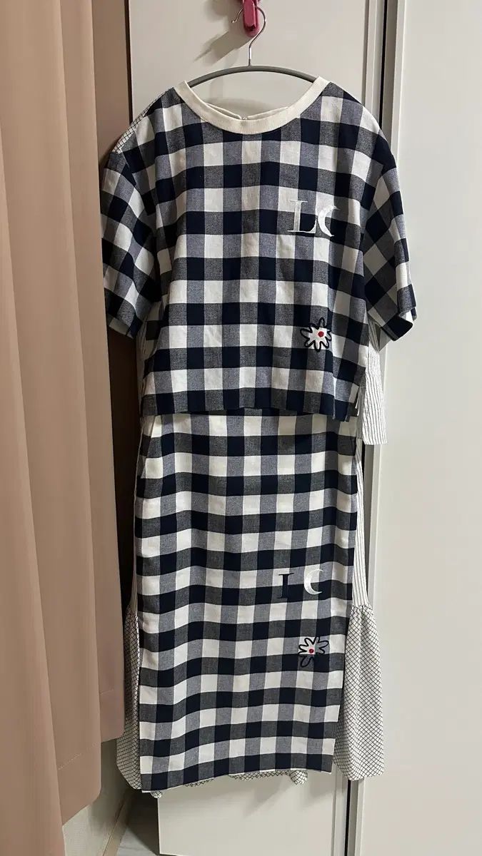 ラッキーシュエトゥ CHECK セットアップ