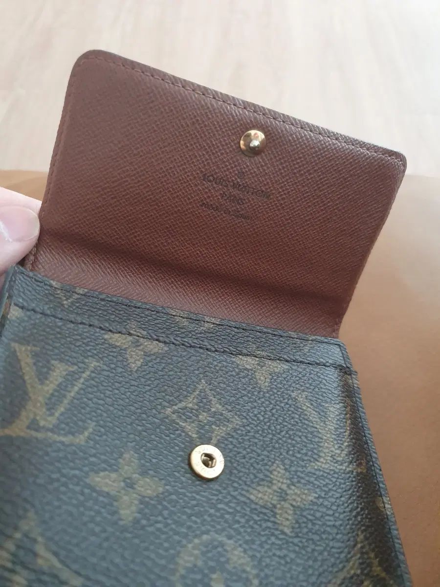 ルイヴィトン 財布 正規品 19,525円
