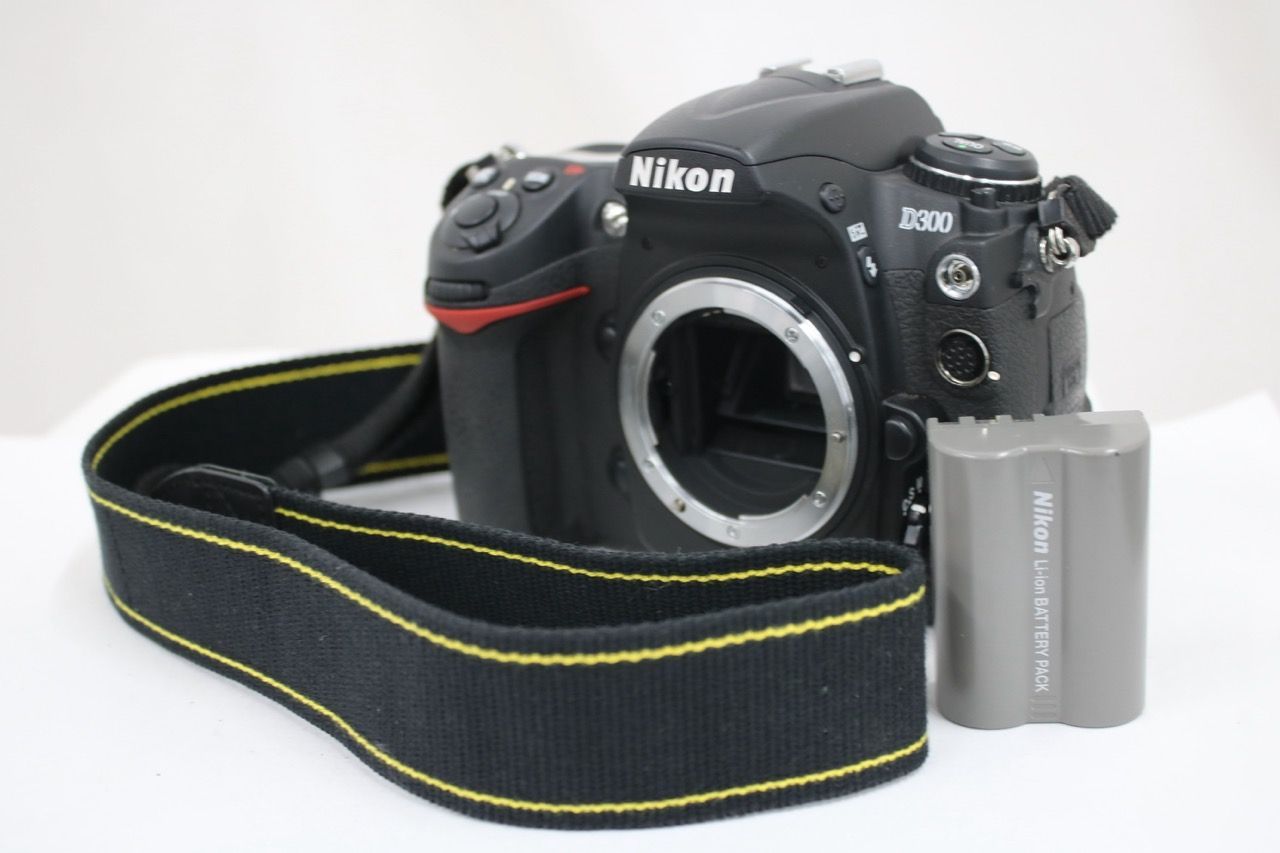 【返品保証】 【シャッター7913回】ニコン Nikon D300 デジタル一眼 e17459